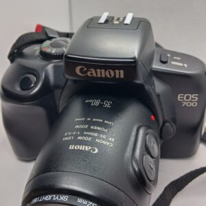 Canon 700 z obiektywem Canon 35-80