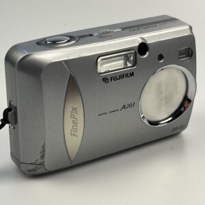 Fujifilm FinePix A203 – Kultowy aparat cyfrowy z epoki Y2K