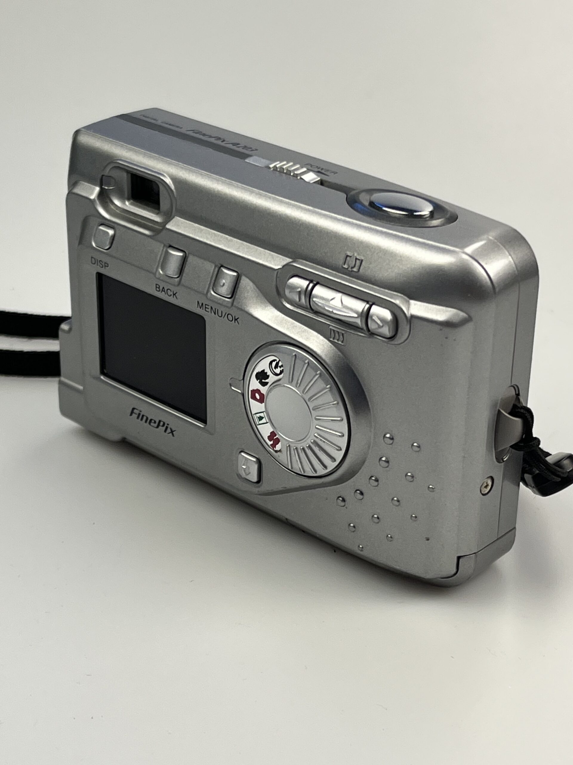 Fujifilm FinePix A203 – Kultowy aparat cyfrowy z epoki Y2K - obrazek 5