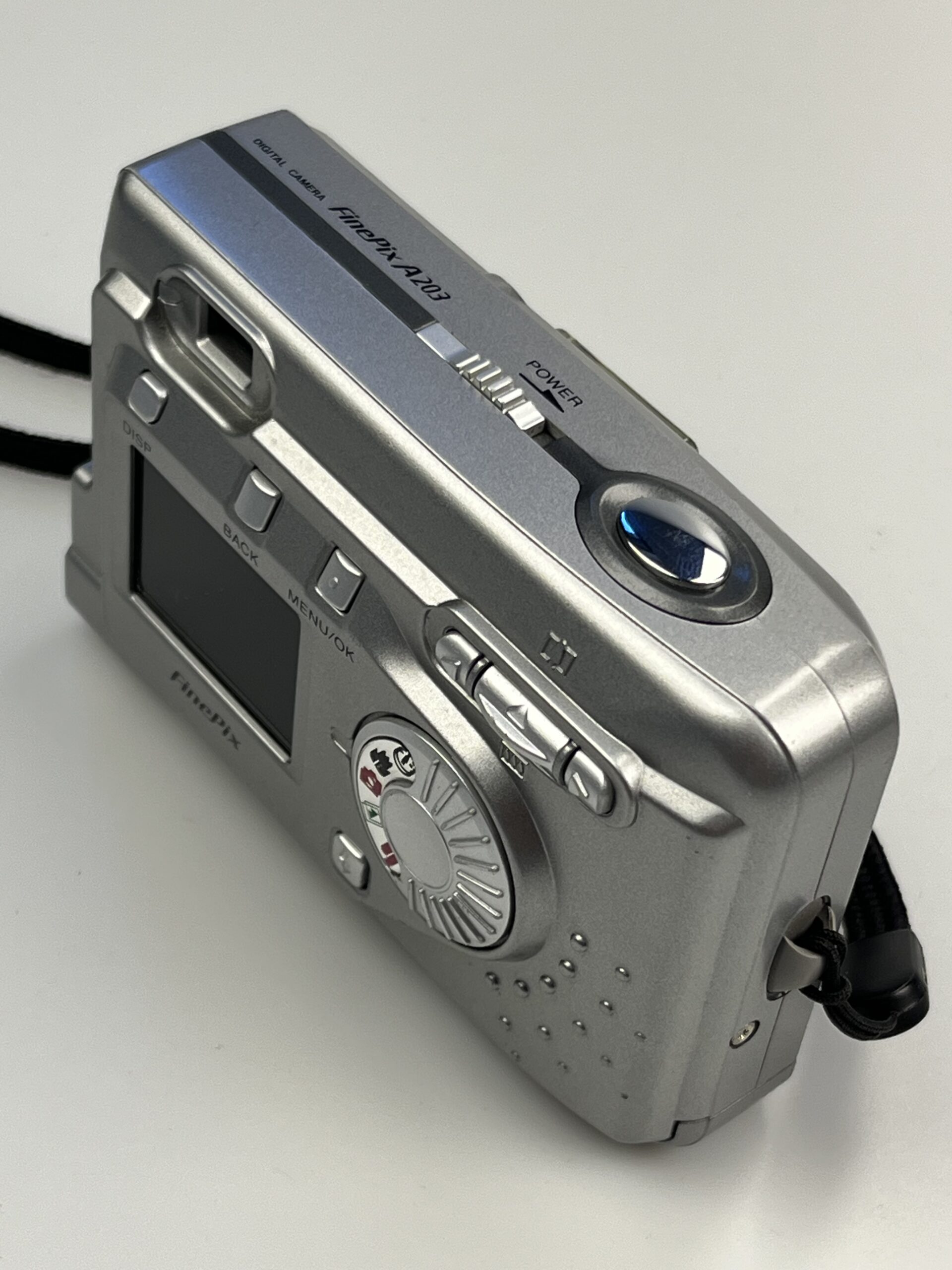 Fujifilm FinePix A203 – Kultowy aparat cyfrowy z epoki Y2K - obrazek 6