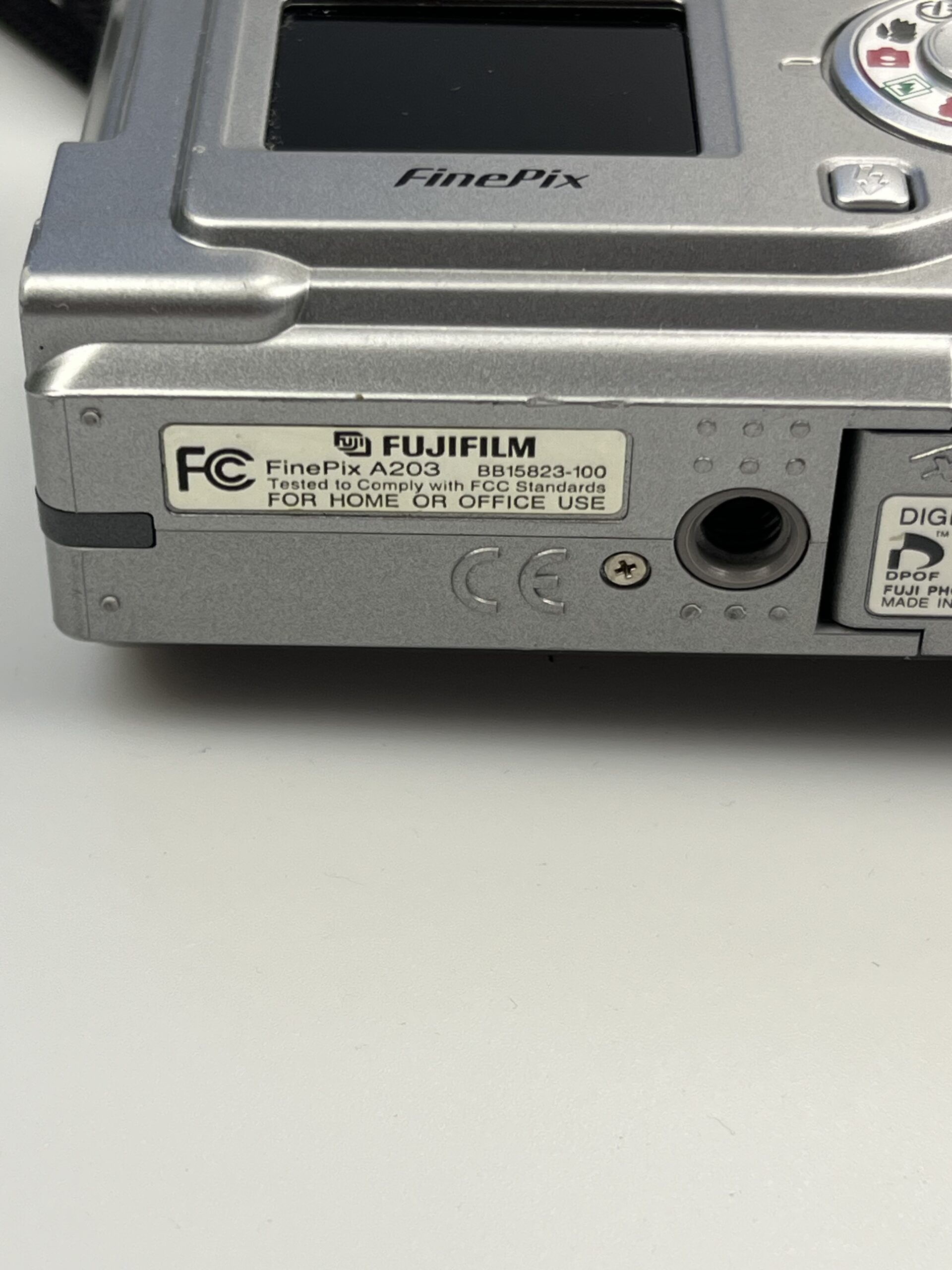 Fujifilm FinePix A203 – Kultowy aparat cyfrowy z epoki Y2K - obrazek 8